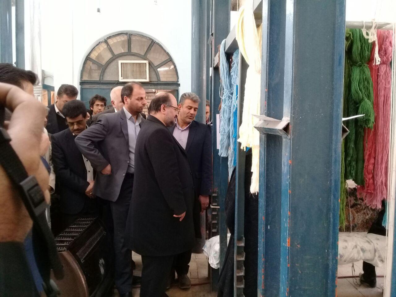 بازدید وزیر صنعت معدن وتجارت از باغ موزه فرش وآلومینیوم هزار کرمان بازدید وزیر صنعت معدن وتجارت از باغ موزه فرش وآلومینیوم هزار کرمان