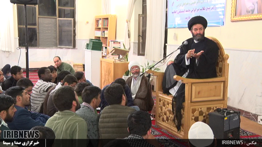 دیدار طلاب غیر ایرانی جامعه المصطفی با آیت الله عاملی