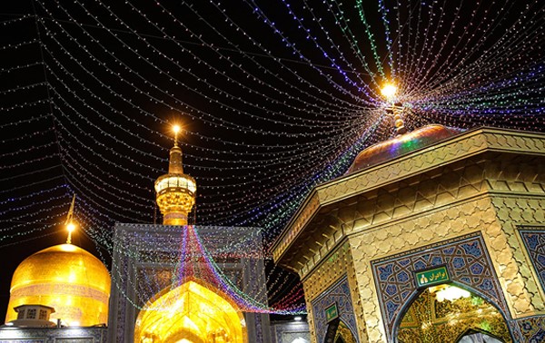 ریسه های دلبرانه نور