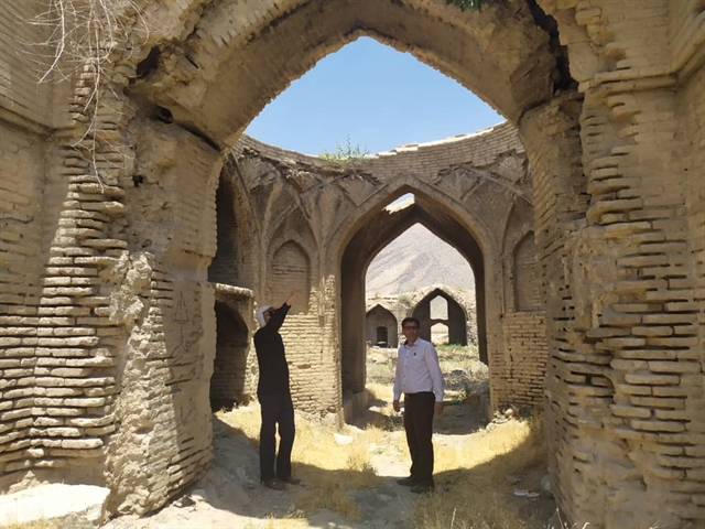 جلوگیری از ساخت&zwnj;و&zwnj;ساز غیرمجاز در حریم کاروانسرای تاریخی