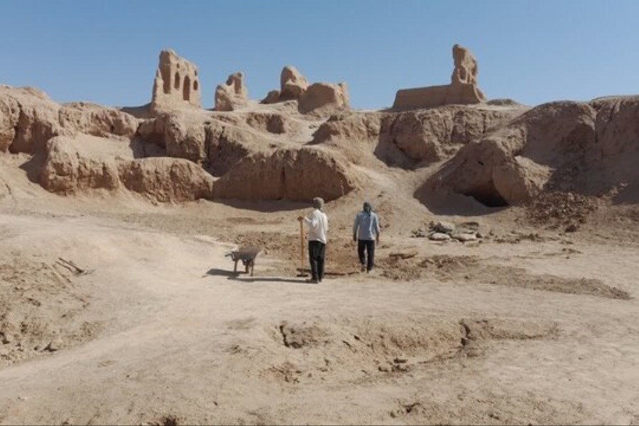 ریزش بخشی از بنای ثبت ملی قلعه خانی مسجدسلیمان ریزش بخشی از بنای ثبت ملی قلعه خانی مسجدسلیمان