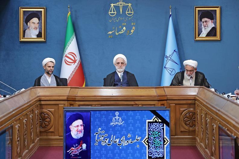 آیتالله رئیسی، نیروی مورد وفاق جریانهای مختلف بود آیتالله رئیسی، نیروی مورد وفاق جریانهای مختلف بود