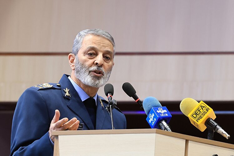 سرلشکر موسوی: ایران برای جنگ بلندمدت آماده است سرلشکر موسوی: ایران برای جنگ بلندمدت آماده است