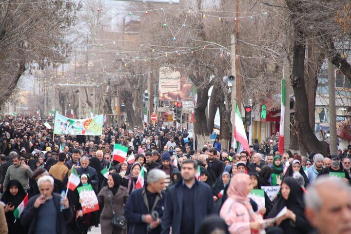 حضور مقتدر ملت ایران در چهل‌وهفتمین فجر انقلاب