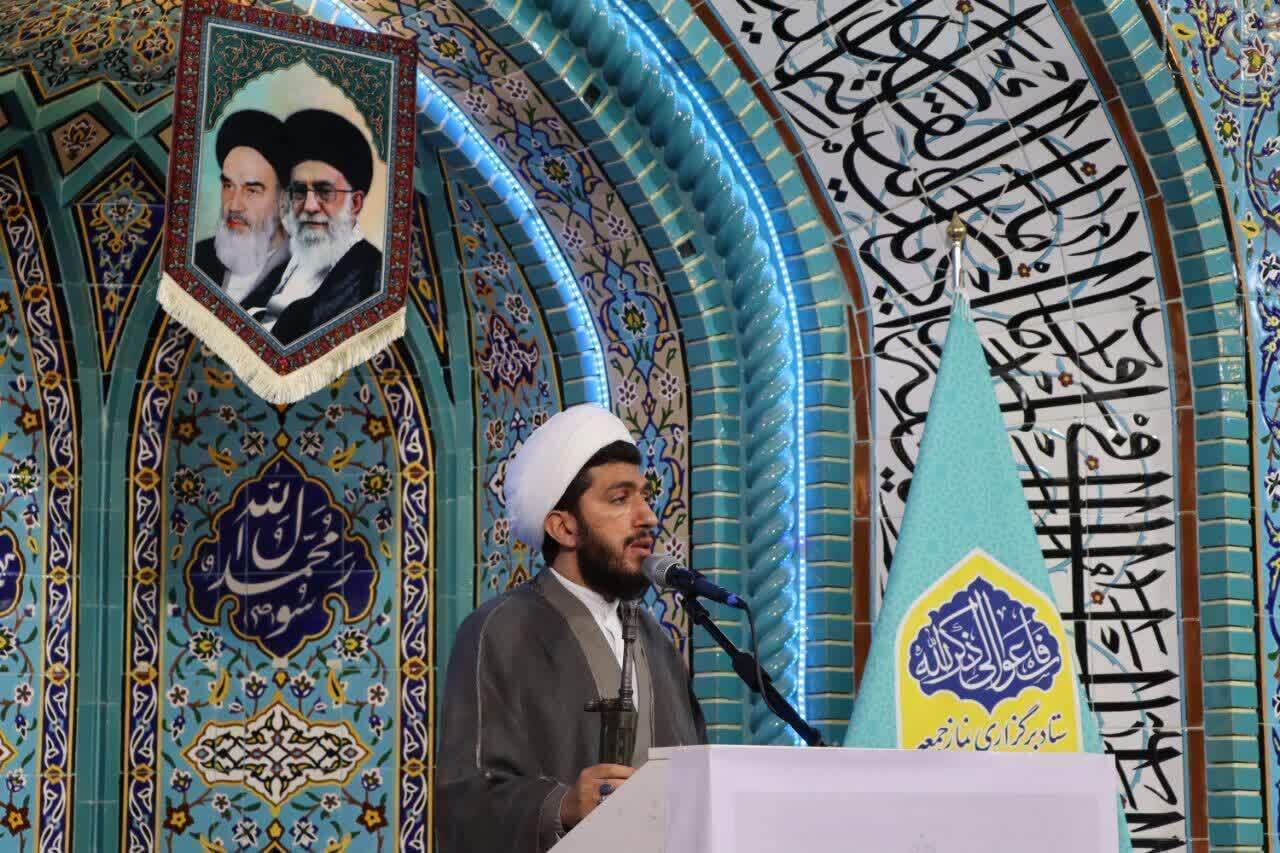 پاسداران ایران زمین بیداران سلحشور این مرز و بوم هستند پاسداران ایران زمین بیداران سلحشور این مرز و بوم هستند