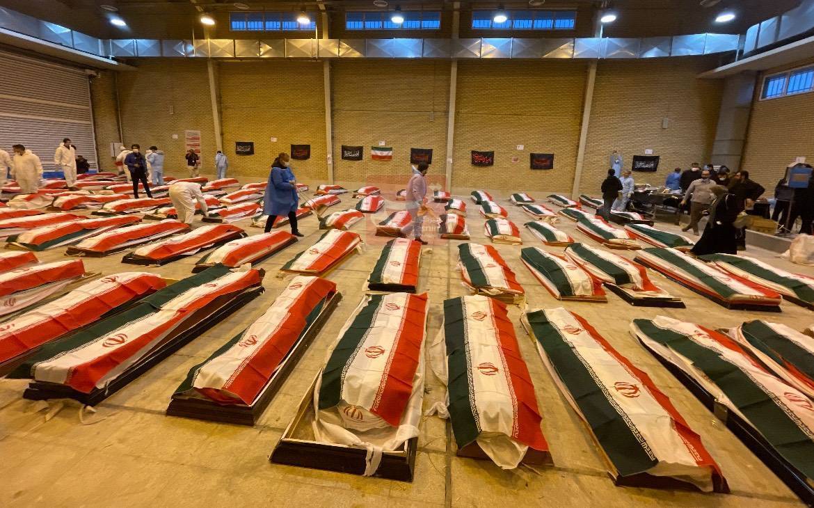 پیکرهای مطهر ۸۴ شهید قهرمان ناوشکن دنا تشییع میشود پیکرهای مطهر ۸۴ شهید قهرمان ناوشکن دنا تشییع میشود