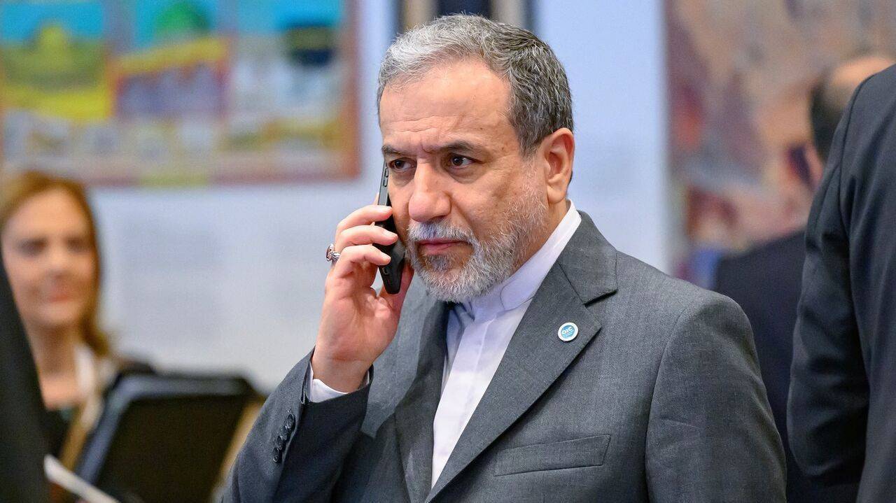 عراقچی: برنامه هستهای ایران، وارداتی نیست که با بمباران از بین برود عراقچی: برنامه هستهای ایران، وارداتی نیست که با بمباران از بین برود