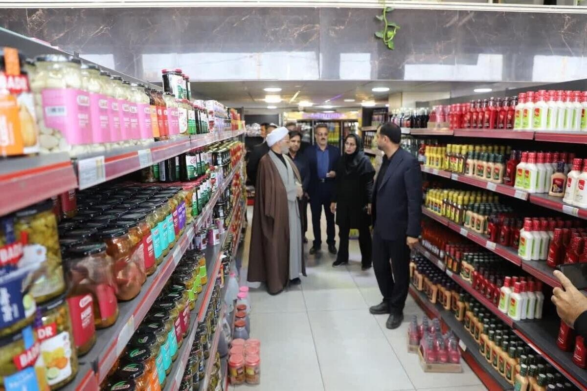 بازدید رئیس‌کل دادگستری یزد از مراکز خرید و فروشگاه‌های سطح شهر