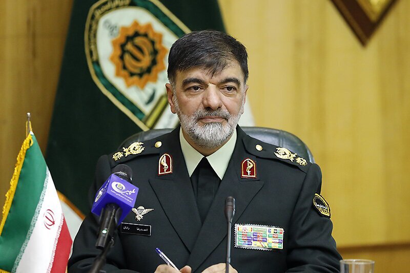 جانفدایِ واقعیِ کشورم شما دخترانِ ایران هستید. جانفدایِ واقعیِ کشورم شما دخترانِ ایران هستید.