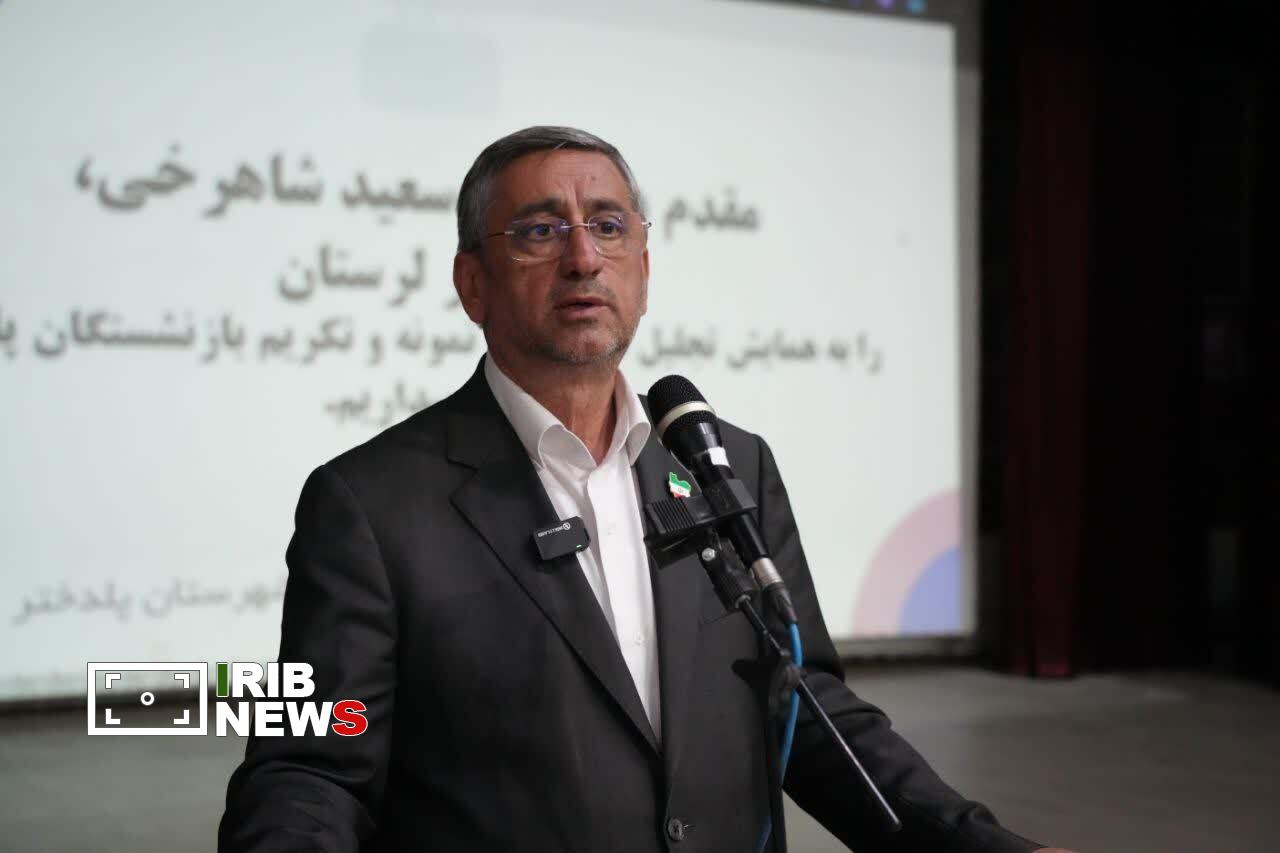 استاندار لرستان: دشمن میداند که ایران محاصرهشدنی نیست استاندار لرستان: دشمن میداند که ایران محاصرهشدنی نیست