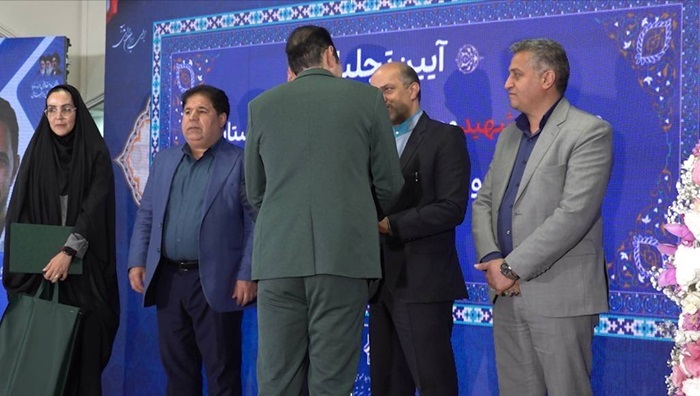 قدردانی از معلمان شهید، معلمان نمونه کشوری و استانی تهران قدردانی از معلمان شهید، معلمان نمونه کشوری و استانی تهران