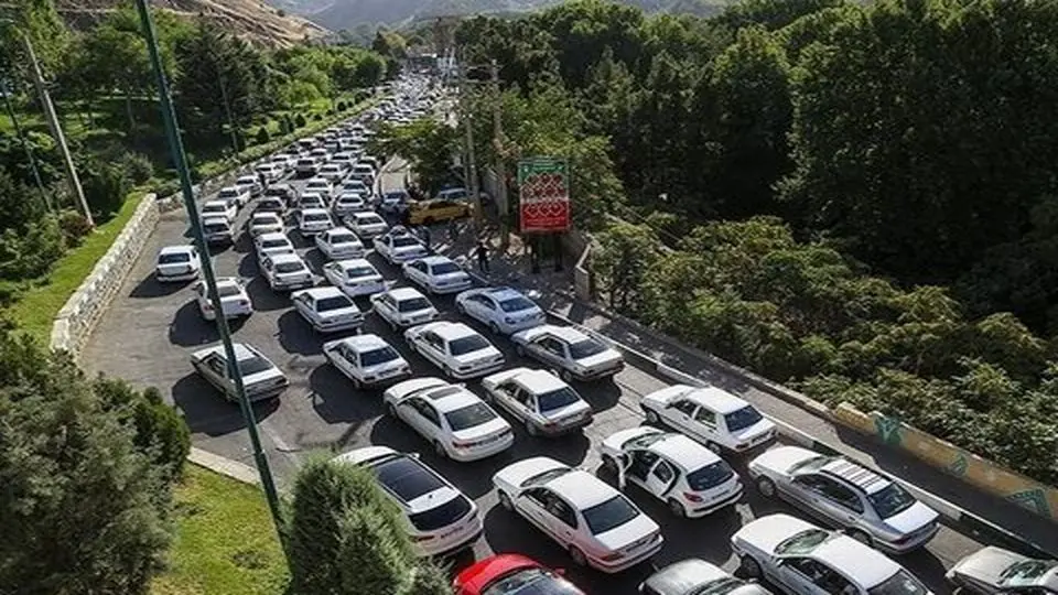 ترافیک سنگین در محور‌های تهران دراولین روز هفته