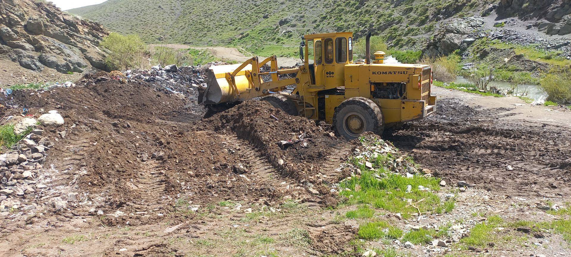 پاکسازی پسماندهای بینراهی روستای گلاز اشنویه پاکسازی پسماندهای بینراهی روستای گلاز اشنویه