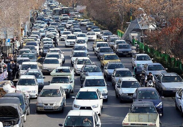 خیابانهای ترافیکی پایتخت در آخرین روزکاری هفته خیابانهای ترافیکی پایتخت در آخرین روزکاری هفته