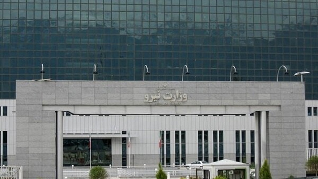 صنعت برق یکی از اصلیترین شاخصهای توسعهیافتگی کشور است صنعت برق یکی از اصلیترین شاخصهای توسعهیافتگی کشور است