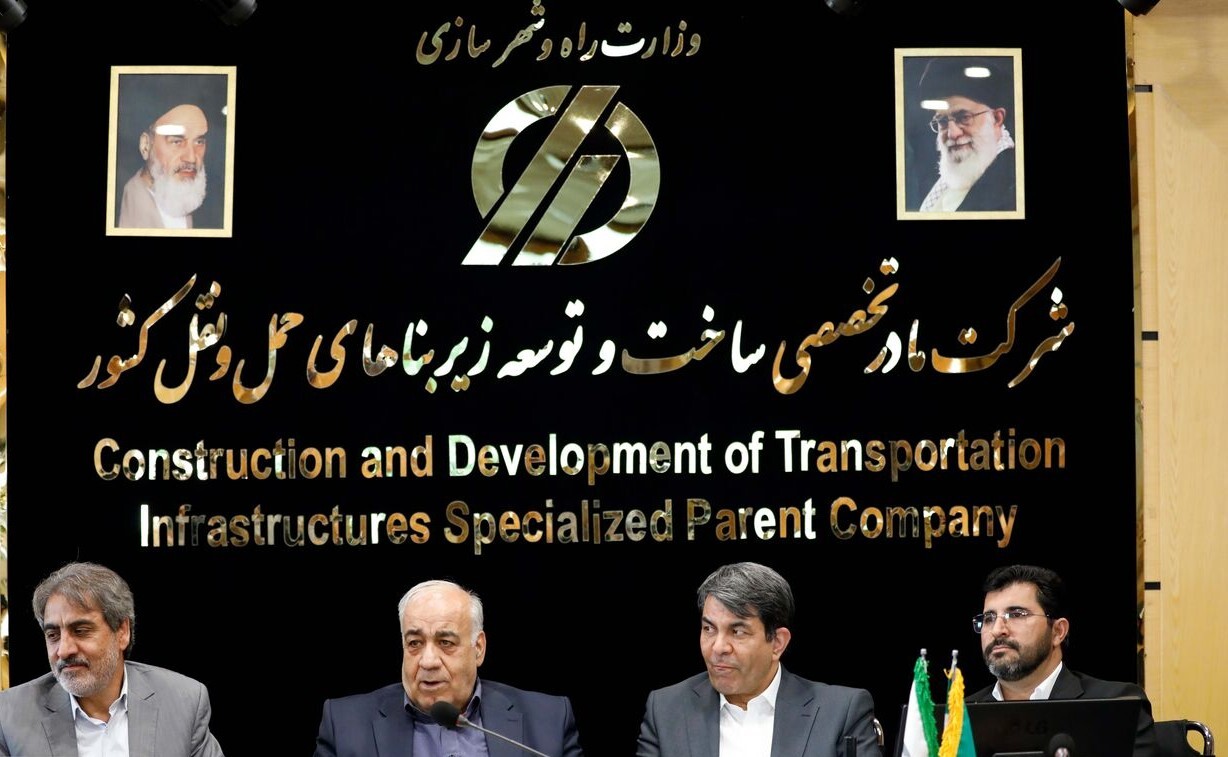 تحول در ترانزیت ملی با احداث آزادراه انار–باغات؛ چراغ سبز نهادهای مالی به طرح تحول در ترانزیت ملی با احداث آزادراه انار–باغات؛ چراغ سبز نهادهای مالی به طرح