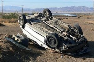 واژگونی خودرو پژو پارس در محور بندرعباس به حاجی‌آباد