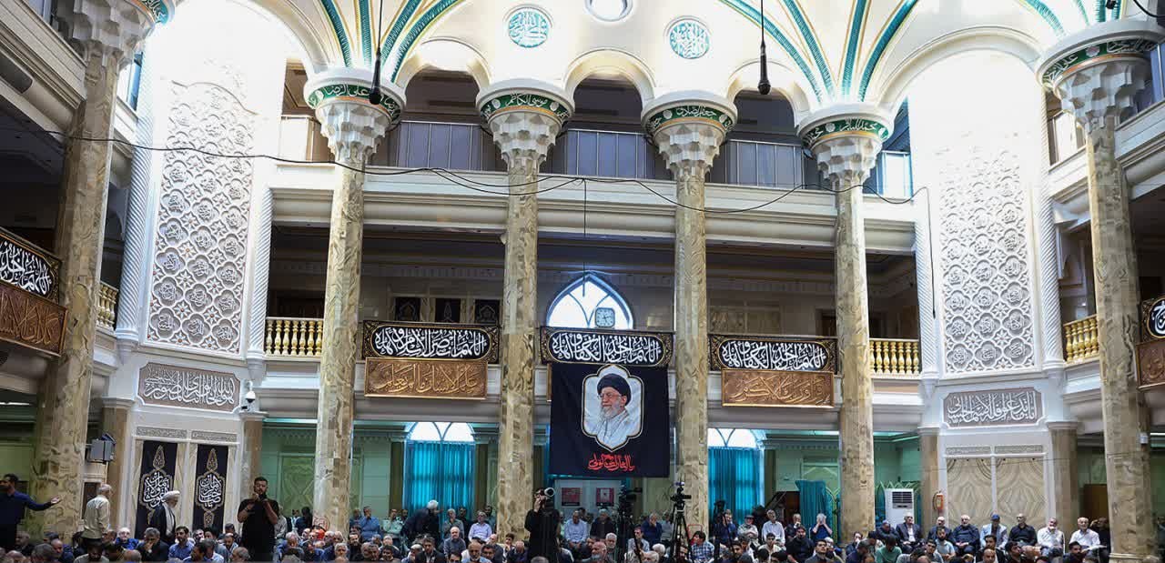 مراسم نخستین سالگرد شهادت سپهبد محمد باقری رئیس فقید ستادکل نیرو‌های مسلح و خانواده شهید ایشان در قطعه ۲۴ بهشت زهرا و همچنین مسجد امام جعفر صادق میدان فلسطین تهران برگزار شد