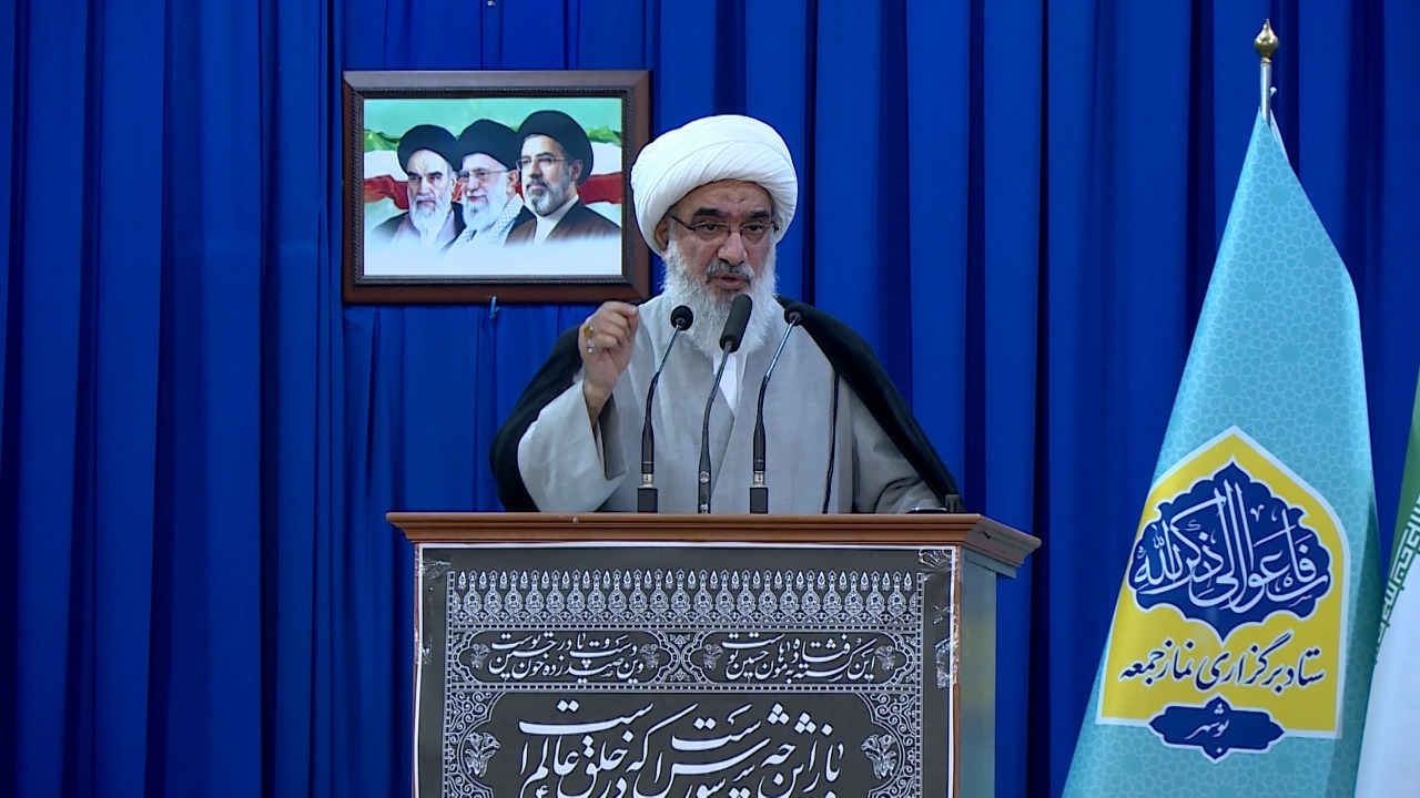 تأکید خطیب جمعه بوشهر بر وحدت ملی، خدمت‌رسانی به مردم و تقویت جبهه فرهنگی و اقتصادی