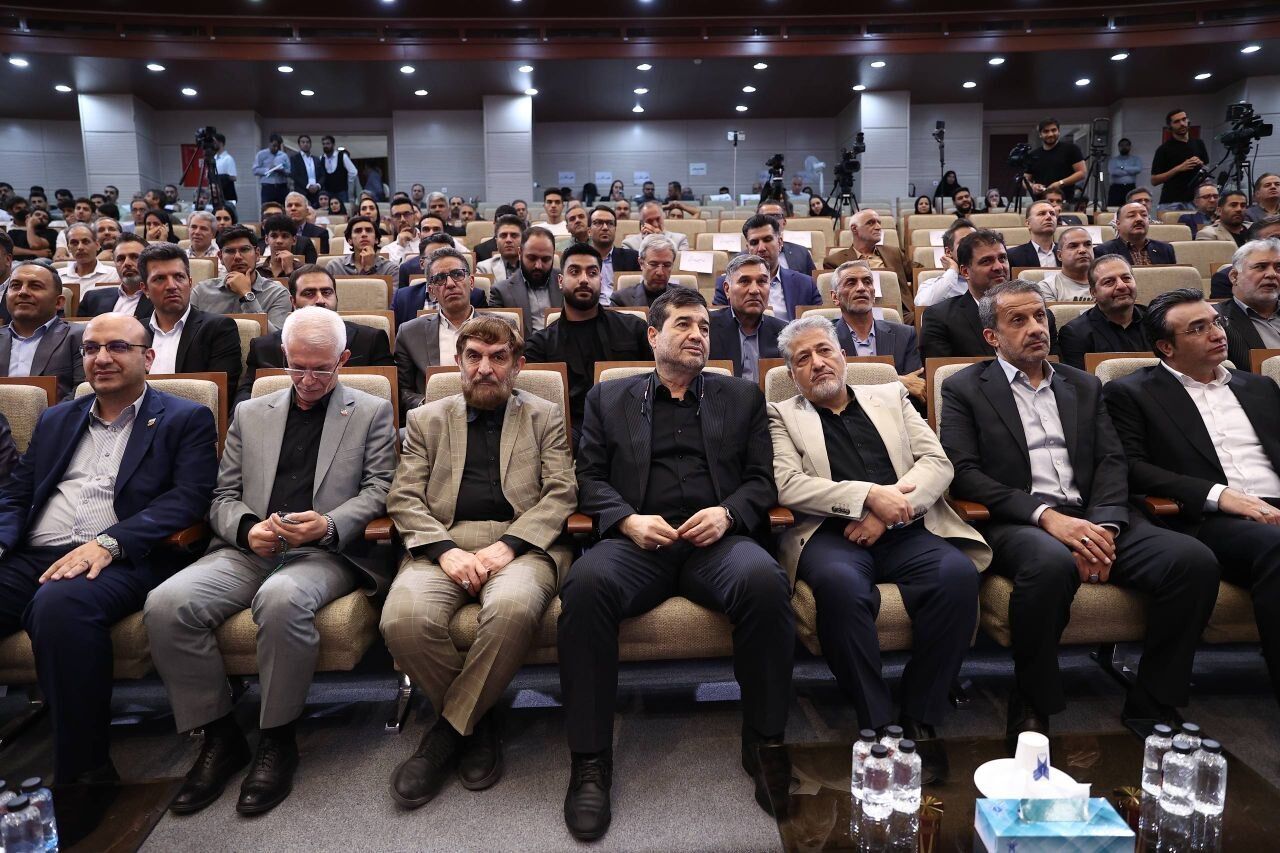 تیم‌های قهرمان دانشگاه آزاد تجلیل شدند