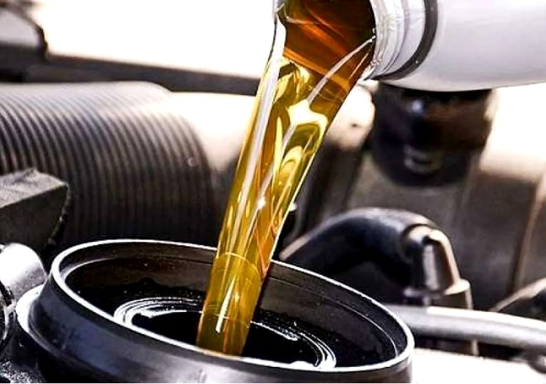 تخصیص روغن موتور رایگان به ناوگان فعال در تخلیه کالای اساسی از بنادر کشور