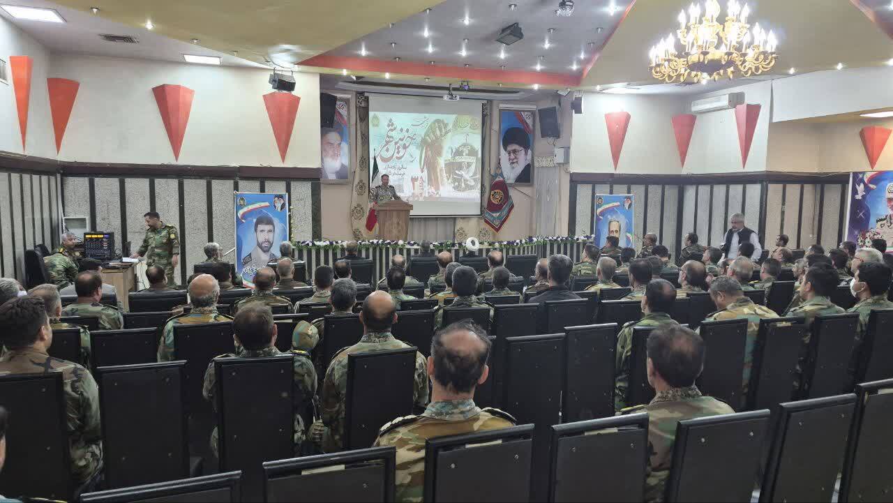 حضور ۷۰۰ تن از رزمندگان آذربایجان غربی در عملیات آزادسازی خرمشهر حضور ۷۰۰ تن از رزمندگان آذربایجان غربی در عملیات آزادسازی خرمشهر