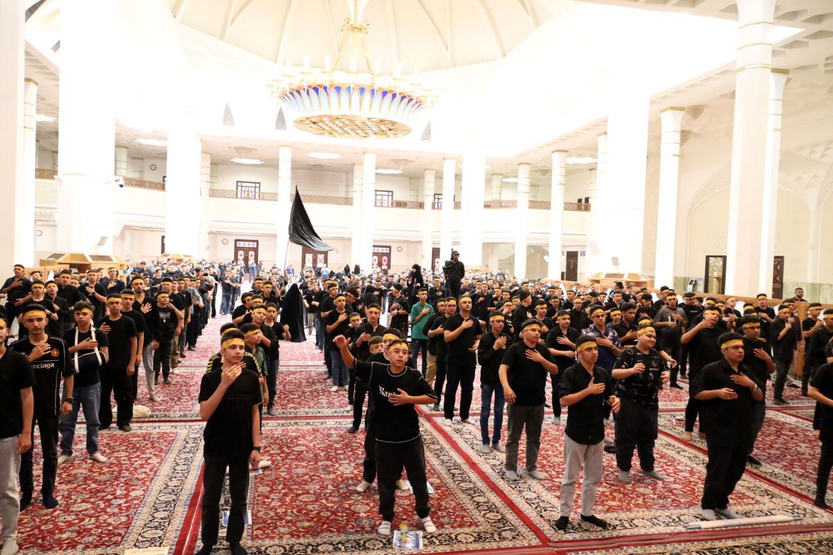 سوگواره «احلی من العسل»؛ عهد دانش آموزان شیرازی با نوجوان شهید کربلا سوگواره «احلی من العسل»؛ عهد دانش آموزان شیرازی با نوجوان شهید کربلا