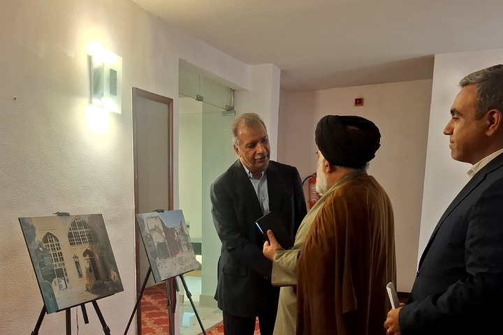 بستک ، میزبان نمایشگاه «ایستاده در غبار»؛ روایتی از میراث زخمی جنگ بستک ، میزبان نمایشگاه «ایستاده در غبار»؛ روایتی از میراث زخمی جنگ