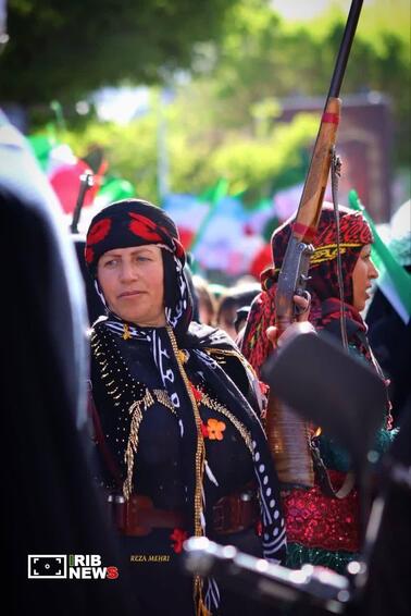 رژه دختران جان‌فدا در لرستان